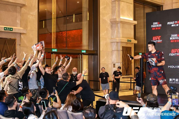 开云体育下载部门-“拳”力撬动！UFC如何成为澳门“体育之城”的新引擎|格斗|娱乐|UFC格斗之夜|MMA|石铭_新浪体育_新浪新闻